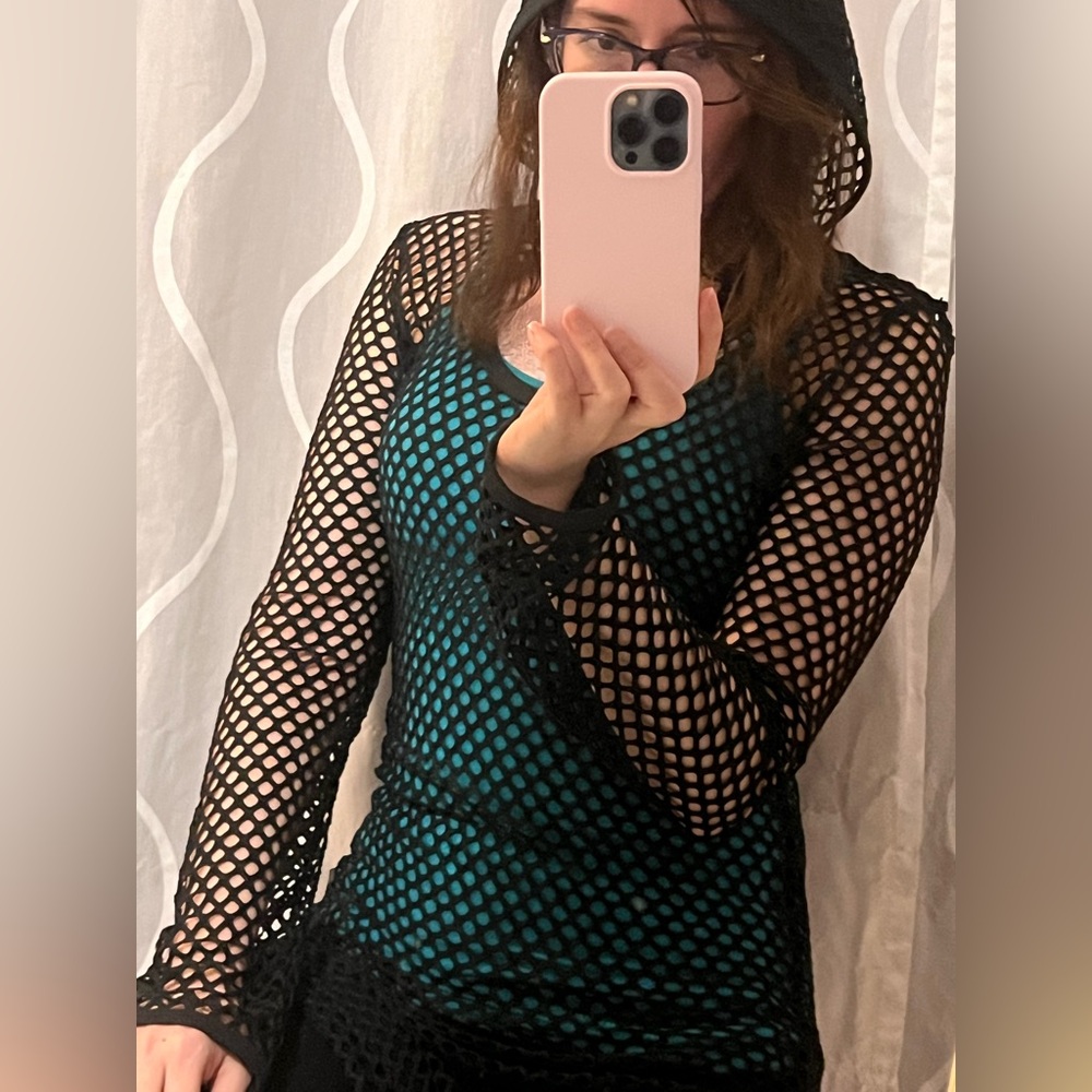 Balance Mesh Cover-Up - Picture 11 of 11
